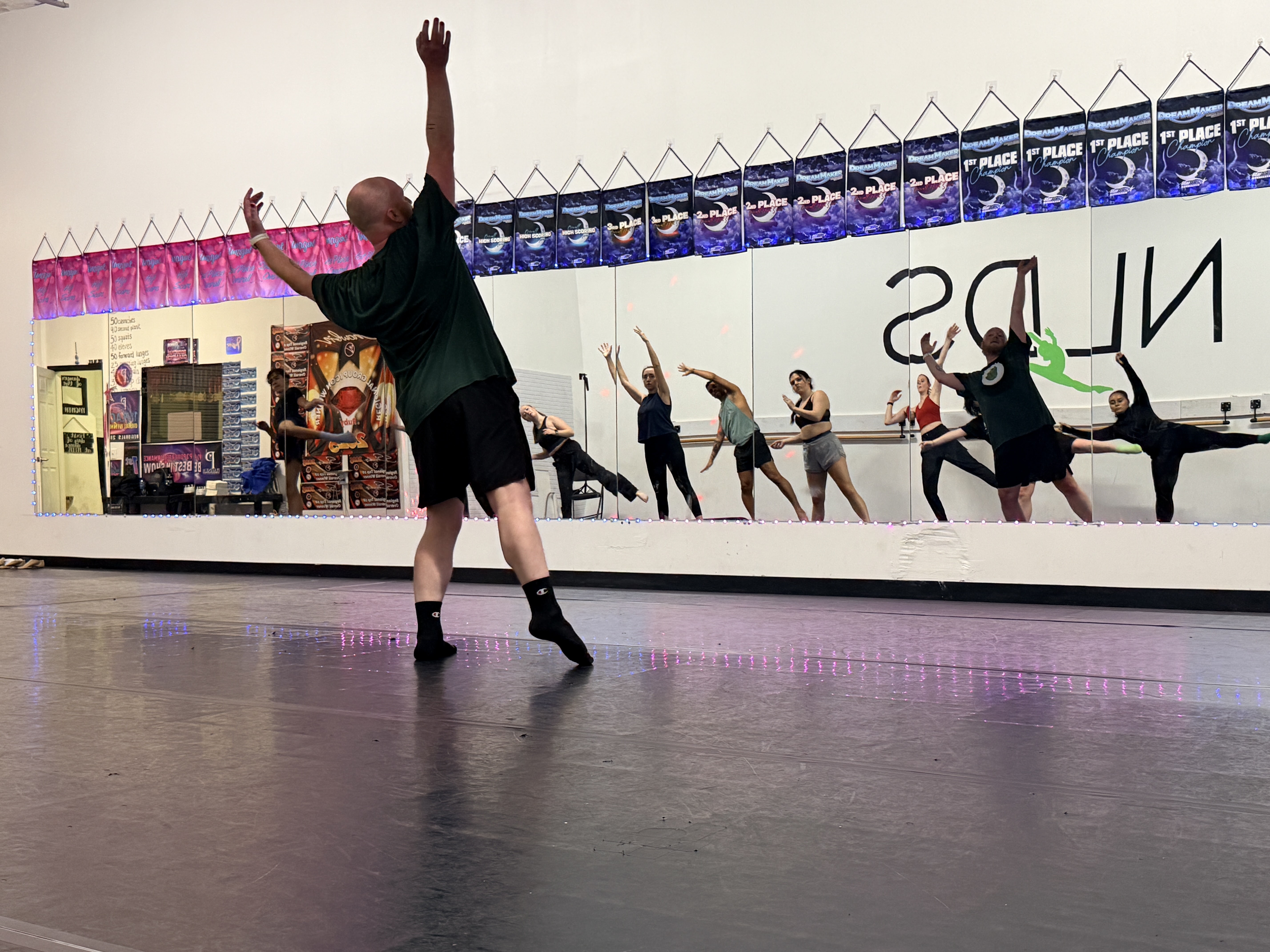 Dixon Bowles leading technique class