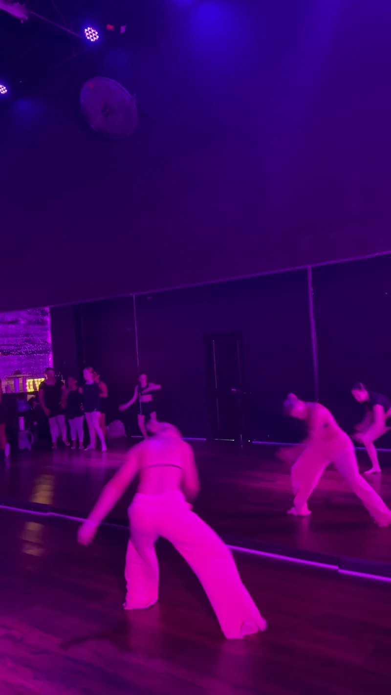 Elite and Pro dancers in contemporary class, week one of Season One